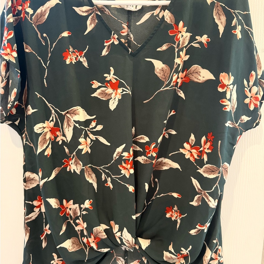 Floral Twist-Front Blouse in Green